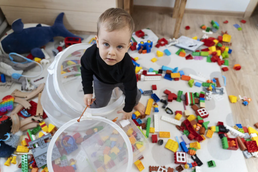 Why Toddlers Throw Things — And How Parents Can Respond Calmly 8 Why do throw things
