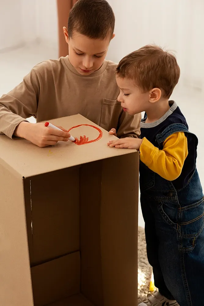 baby playing alone brain development