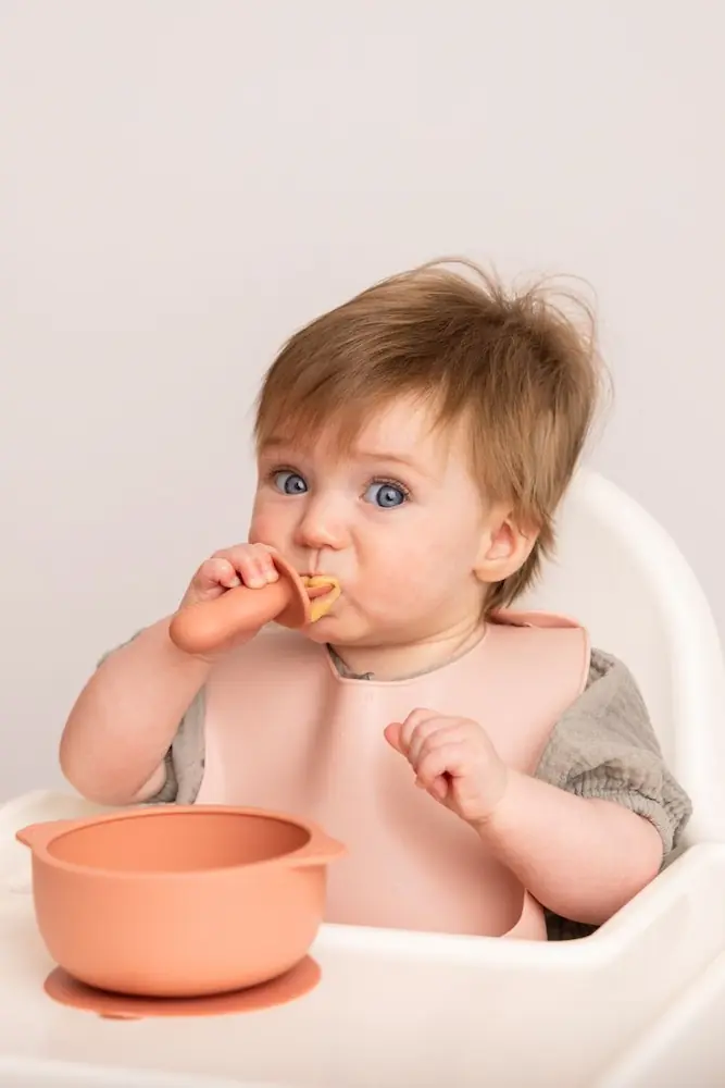 baby-taking-food-in-spoon